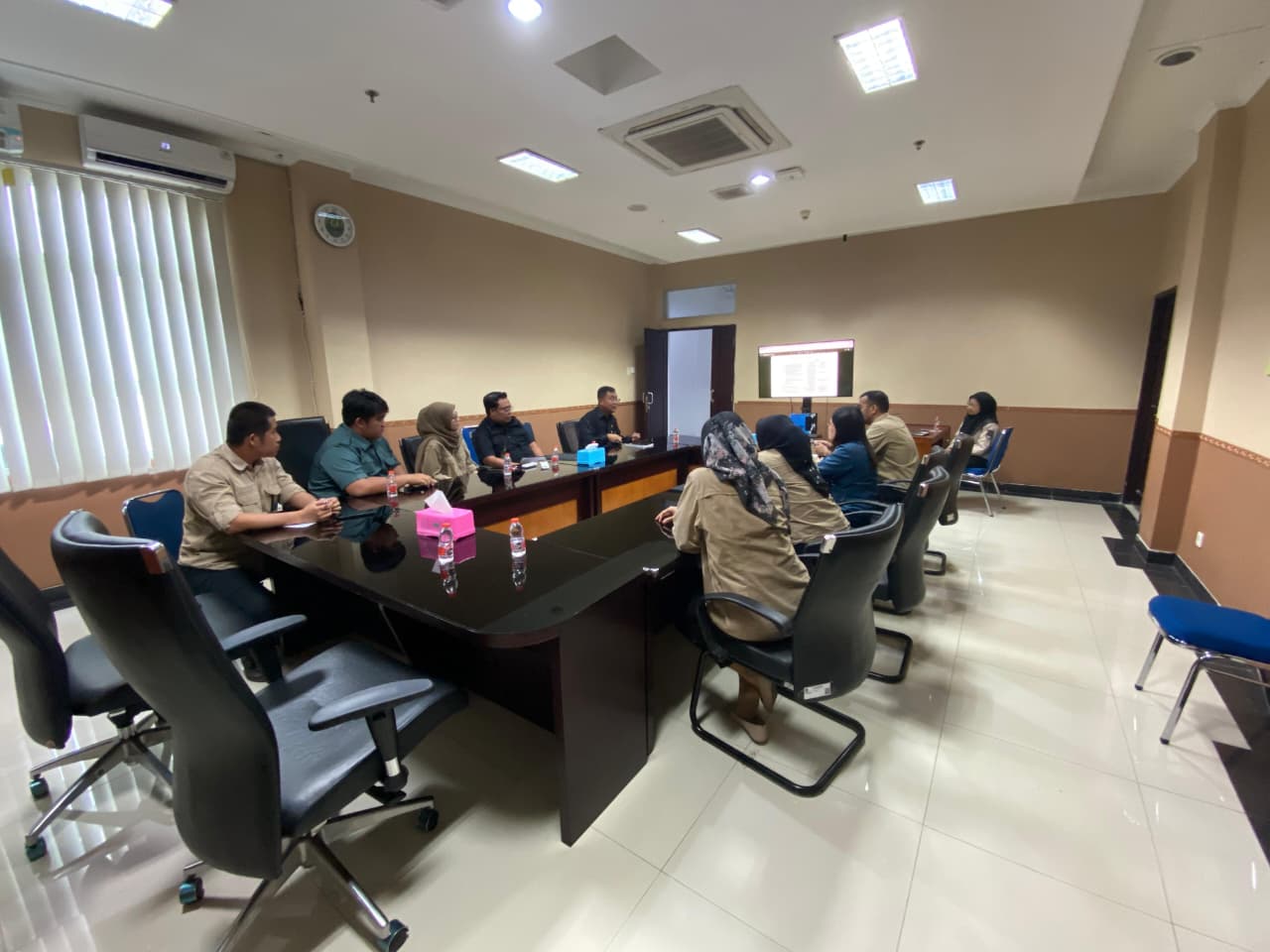 RAPAT EVALUASI TIM WEBSITE DAN MEDIA SOSIAL