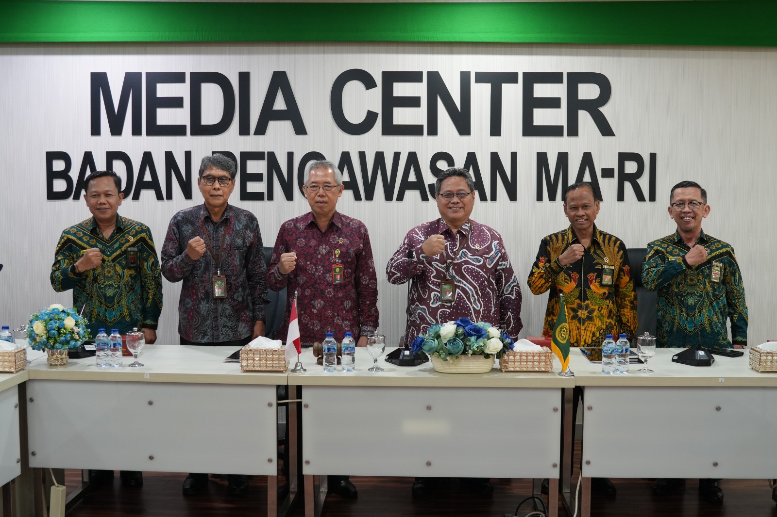 Penyampaian Ikhtisar Hasil  Pengawasan Satuan Tugas Khusus Pengadilan Tingkat Pertama di Jakarta